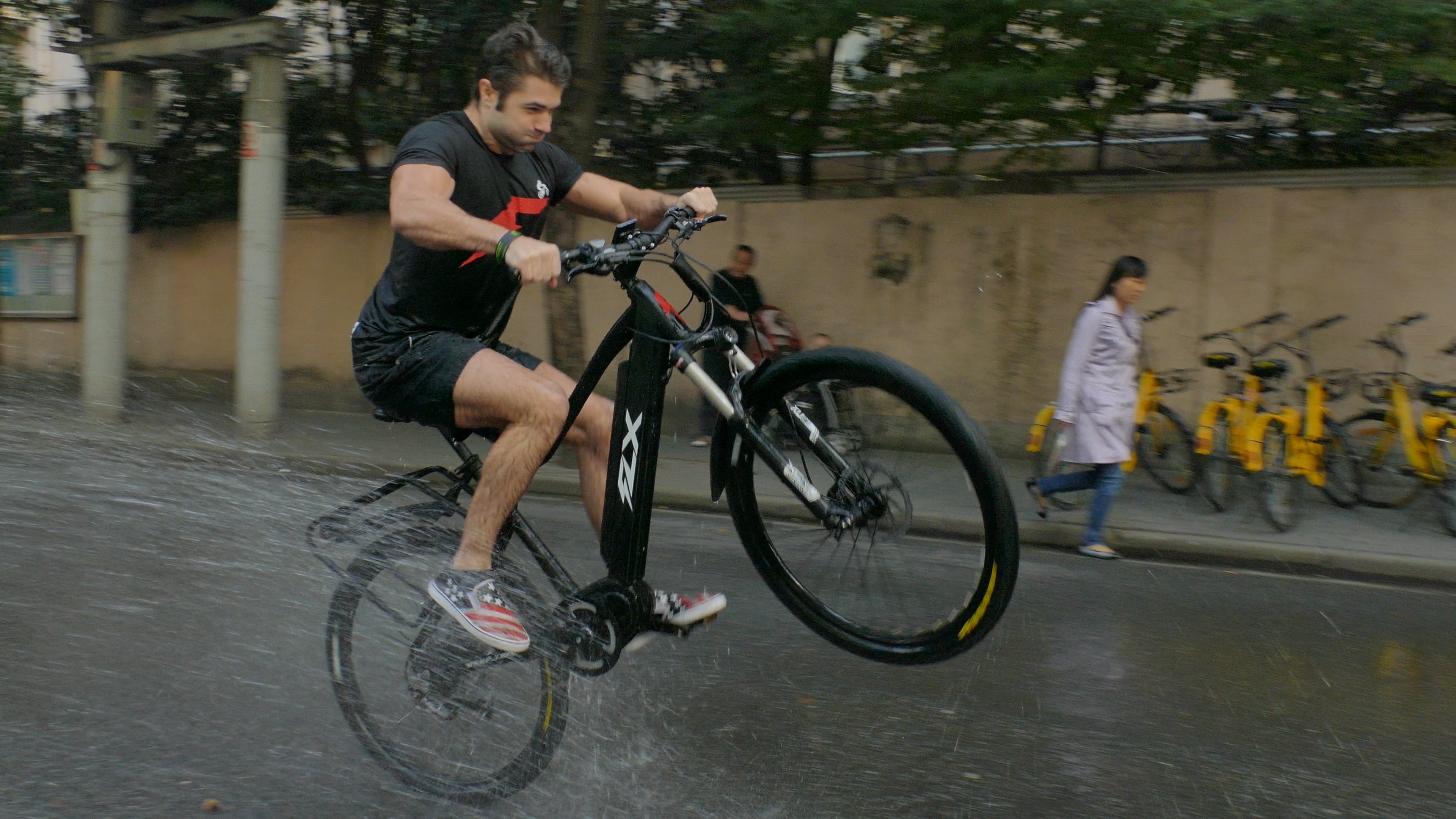 Can you ride an electric bike in the rain?